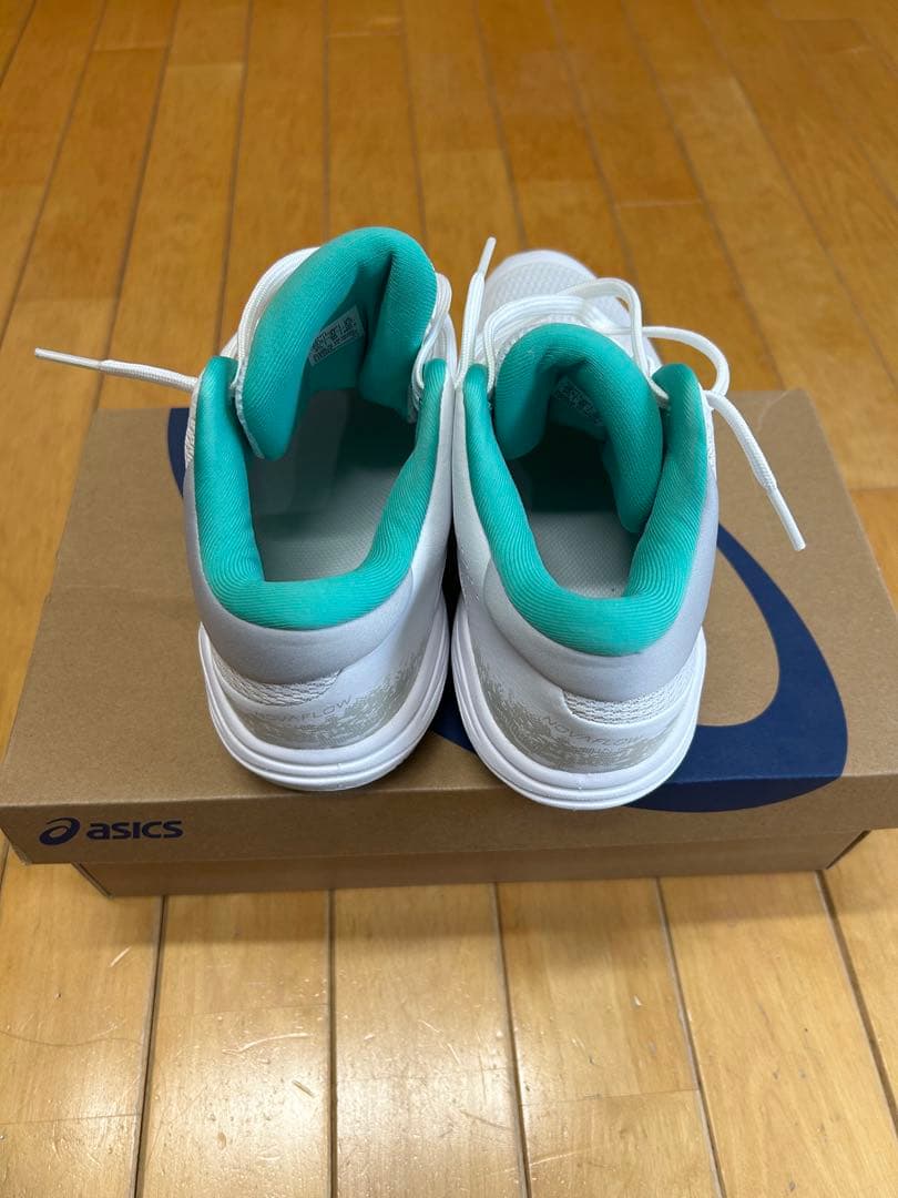 ASICS バッシュ　ホワイト、ミント　NOVA FLOW 23cm
