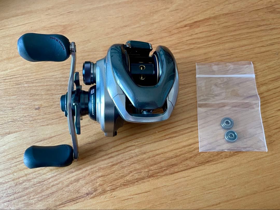 13メタニウム 右巻きシマノ SHIMANO