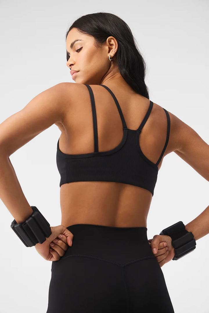 ヨガ・ピラティス alo Airlift Ribbed Jump Start V-Neck Bra
