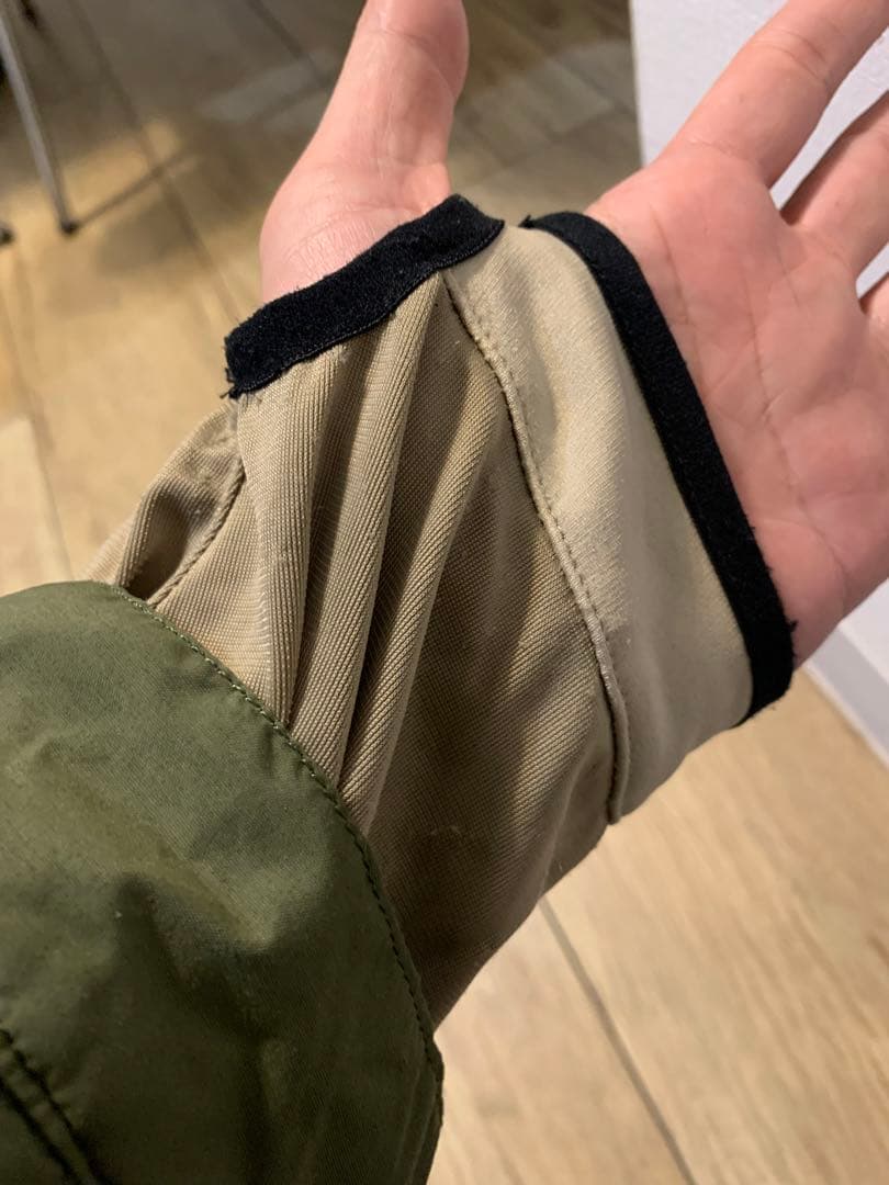 【スノボジャケット】foursquareフォースクウェア（定価4万円程）私服利用