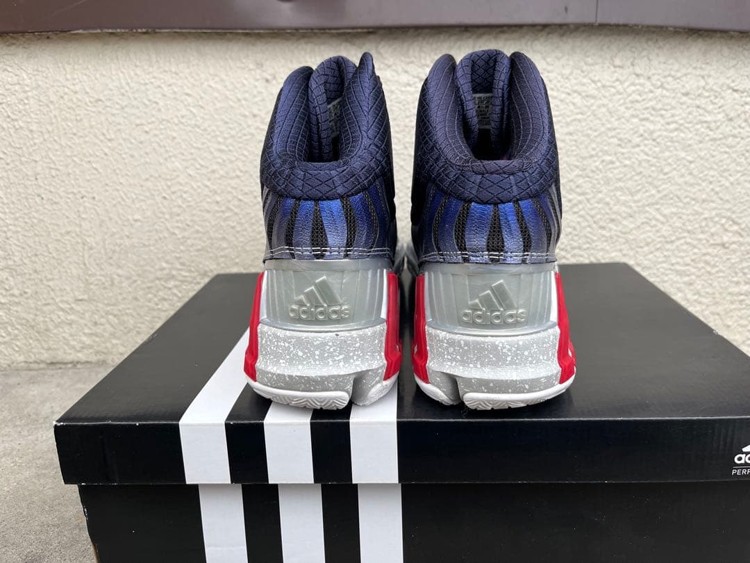 新品未使用 adidas crazyquick 2バッシュ スニーカー 32cm