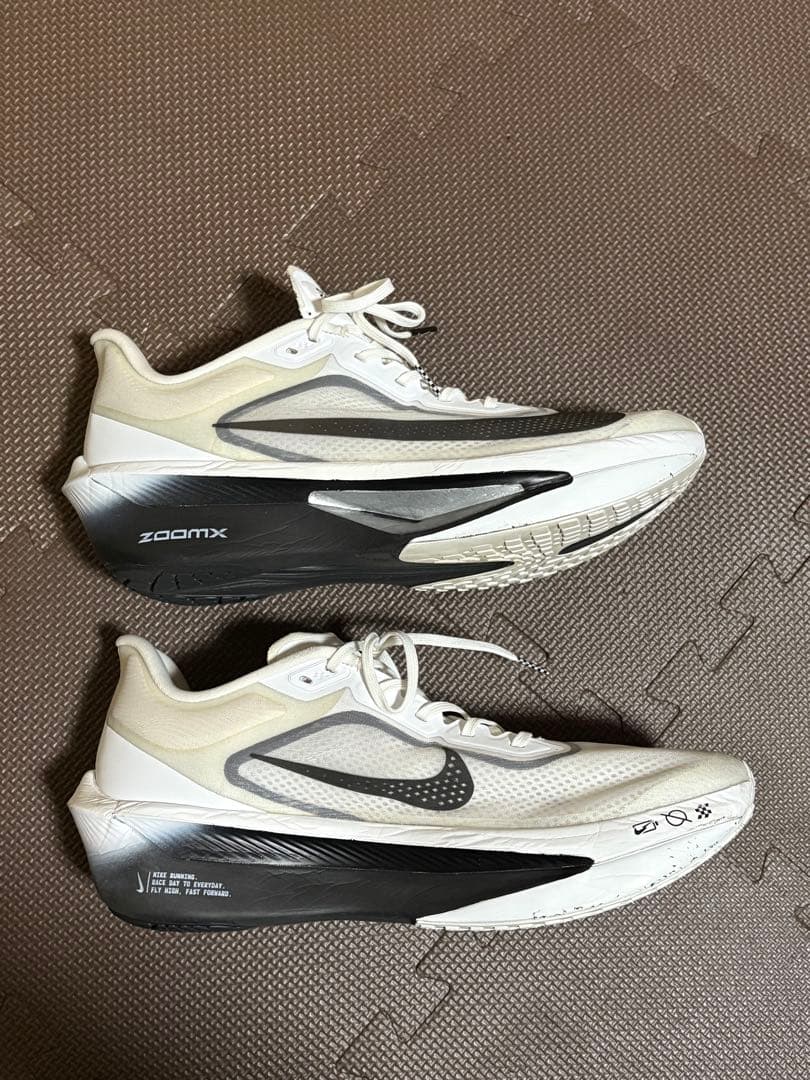 クッキーモンスター　ズームフライ6 ランニング　ジョギング　adidas