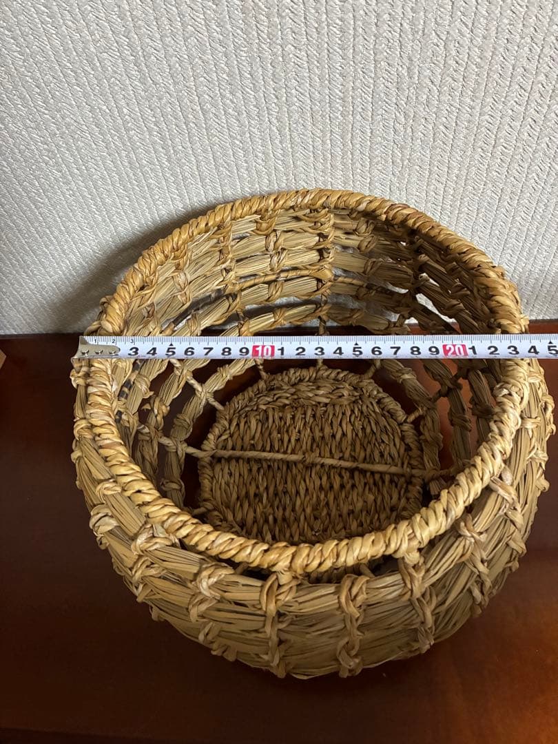 自然素材の編み込みワイヤー入り透かしかご