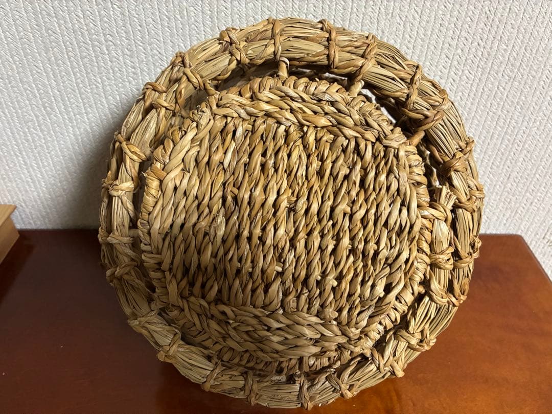 自然素材の編み込みワイヤー入り透かしかご