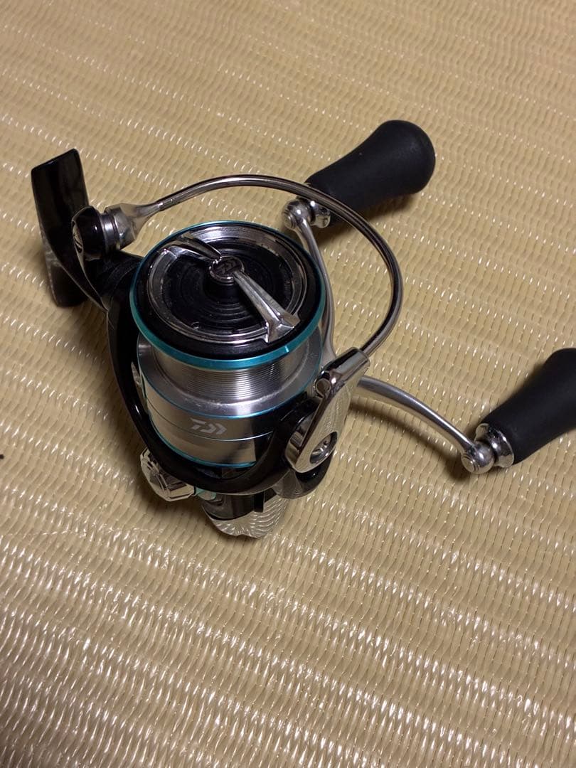 し*ん様 ダイワ エメラルダス　LT2500S-H-DH スピニングリール
