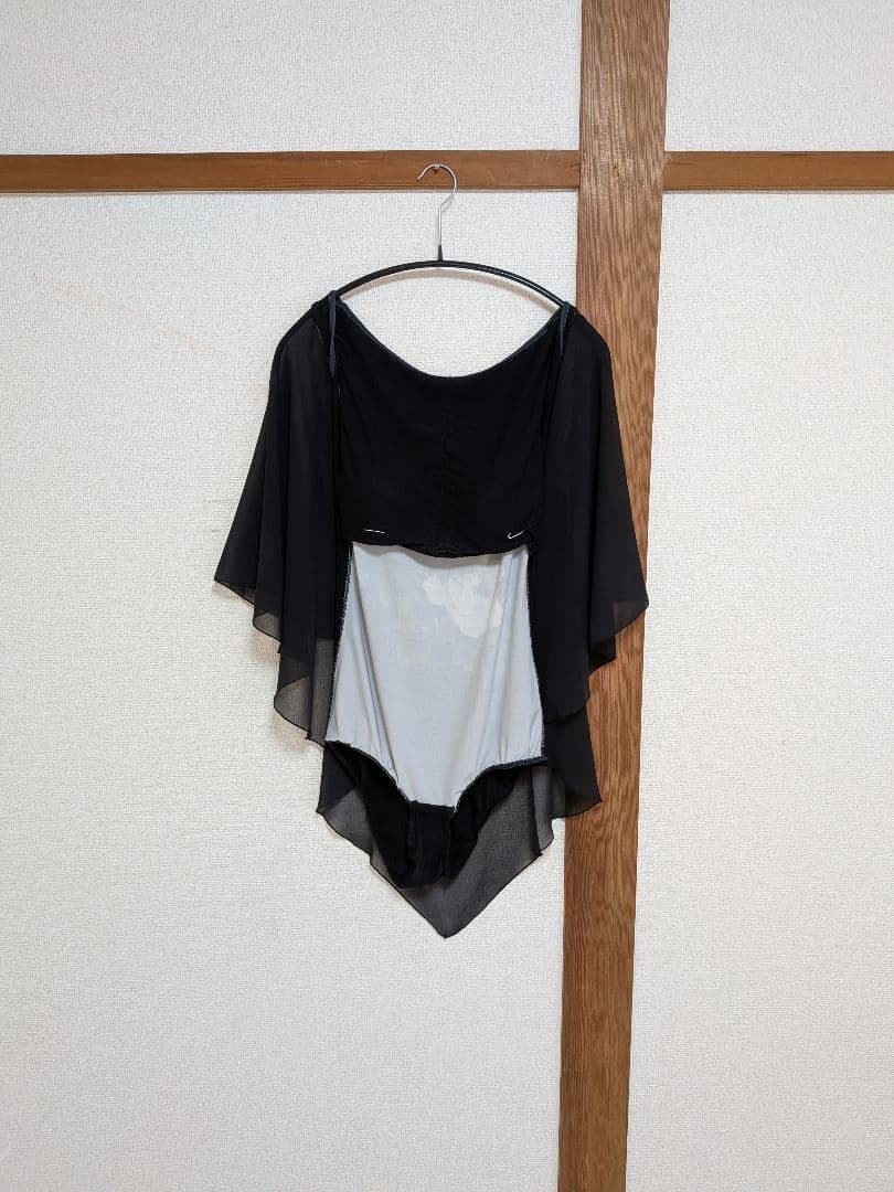 黒 花柄プリント レッスンウェア