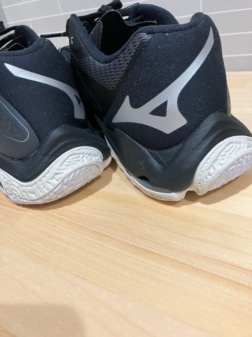 Mizuno バレーボールシューズ ブラック/グレー24.5センチ2E