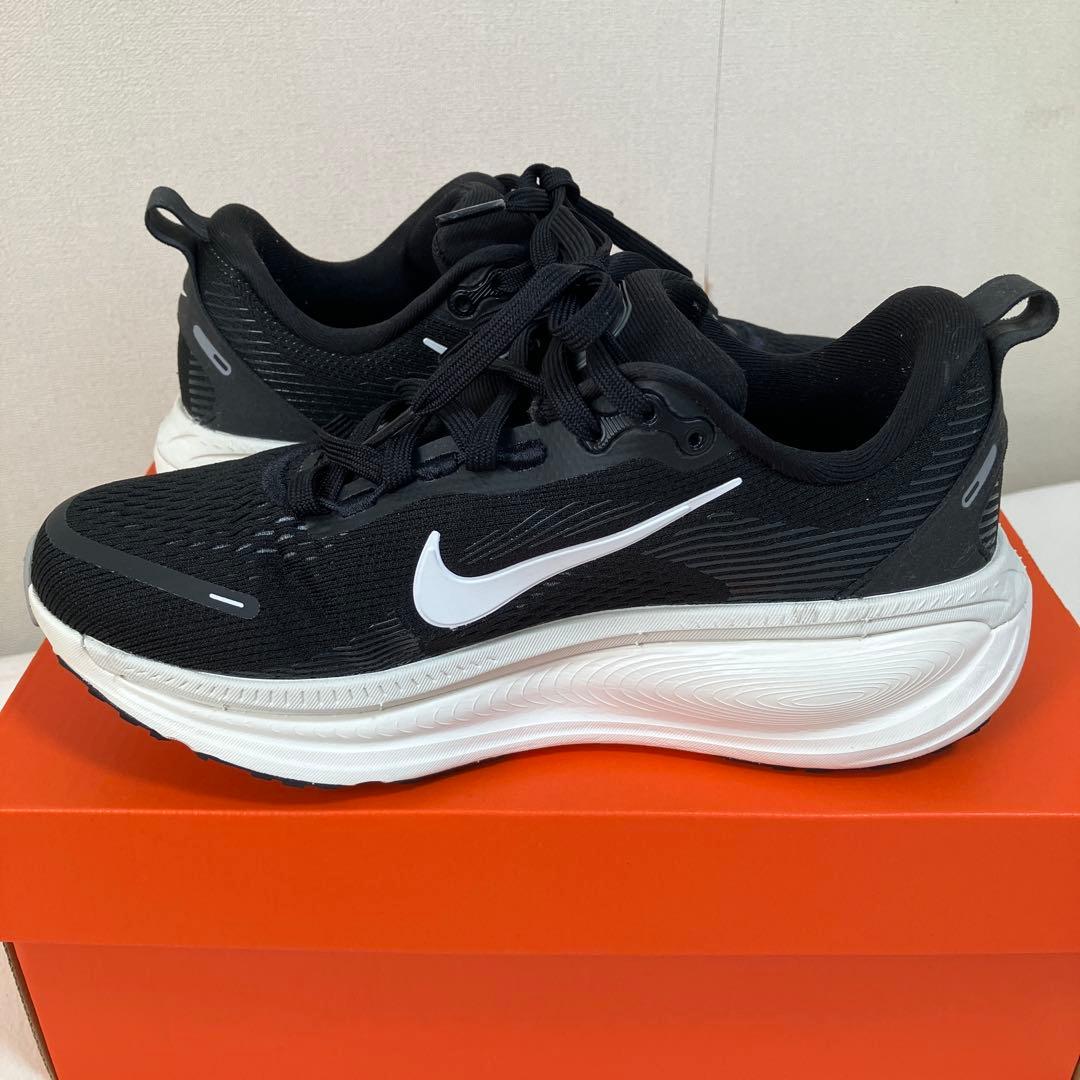 NIKE ボメロ18 22.5cm