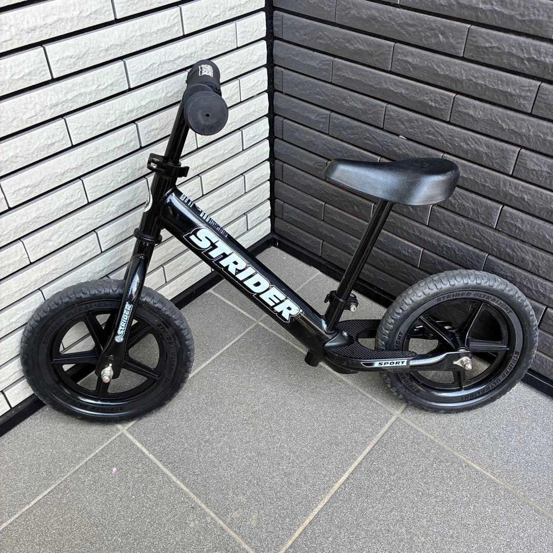 STRIDER ストライダー 12 スポーツモデル　バランスバイク