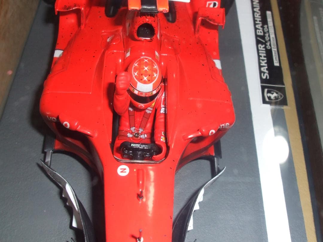 未開封　フェラーリ　F２００４　シューマッハ　＃１　バーレーン　マテル　１／１８