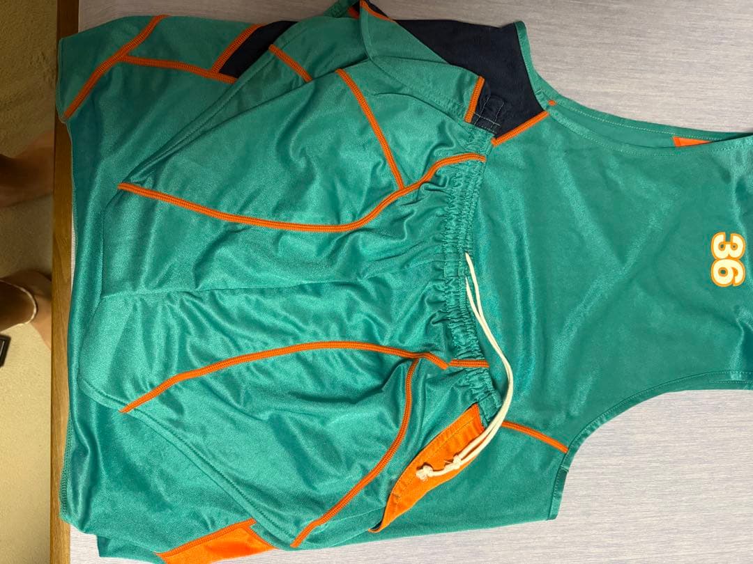 Mizuno 陸上用シャツとショーツセット
