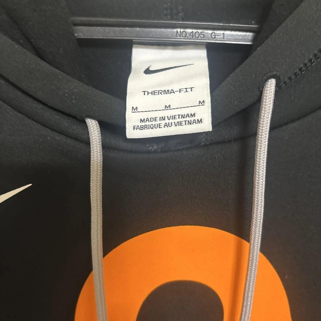 読売ジャイアンツNIKEジャイアンツ フーディ Mサイズ
