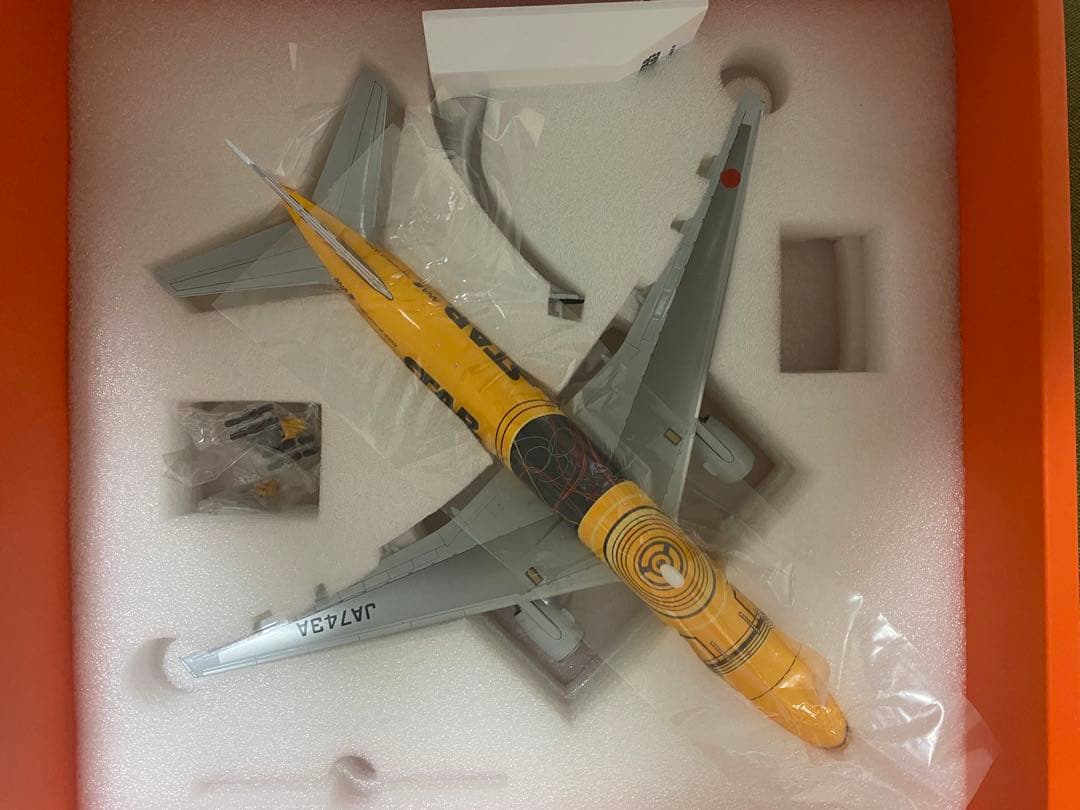 ANA スター・ウォーズ特別塗装機 1/200