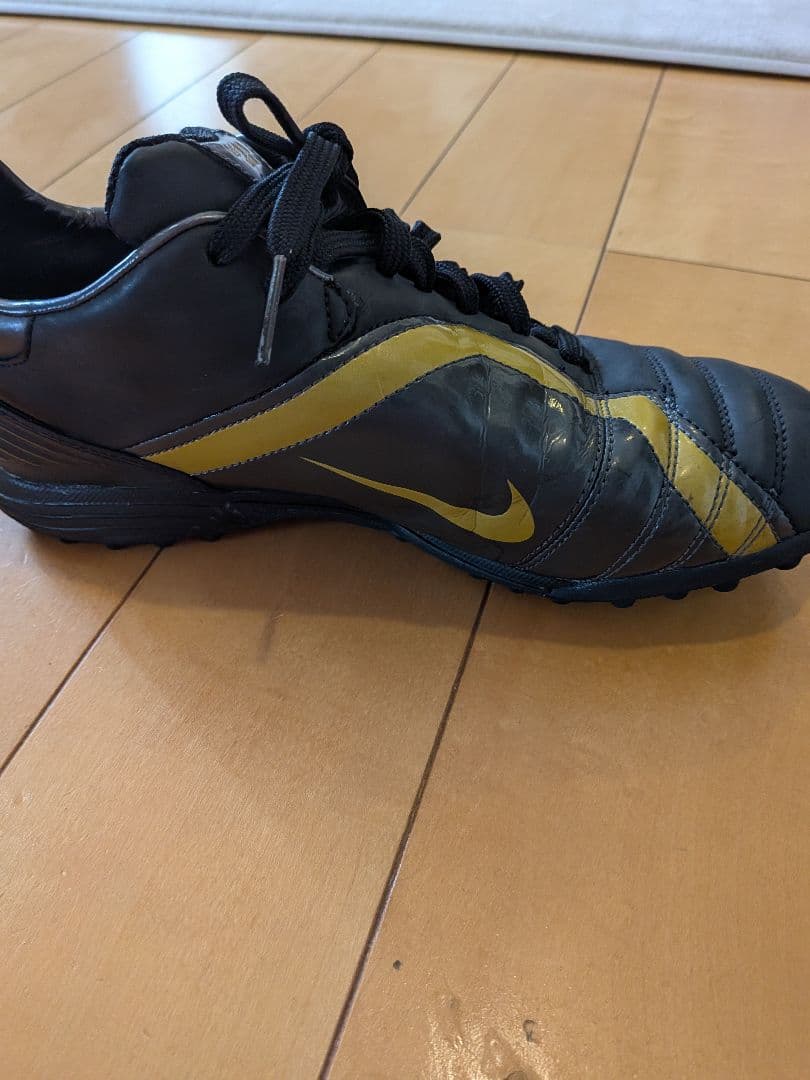 Nike Total 90 トレーニングシューズ ブラック/ゴールド