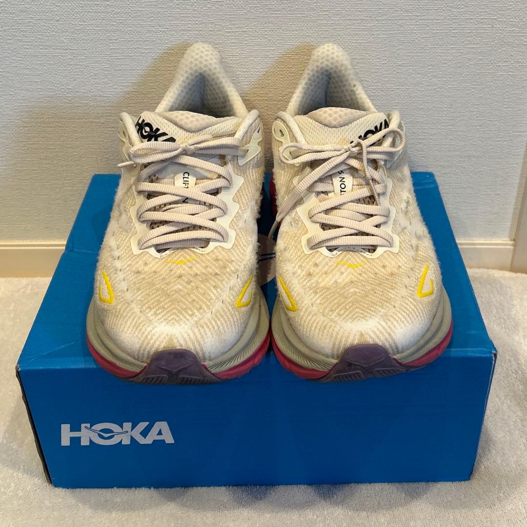【美品】HOKA ONEONEクリフトン9 27.0cm オフホワイト/ピンク