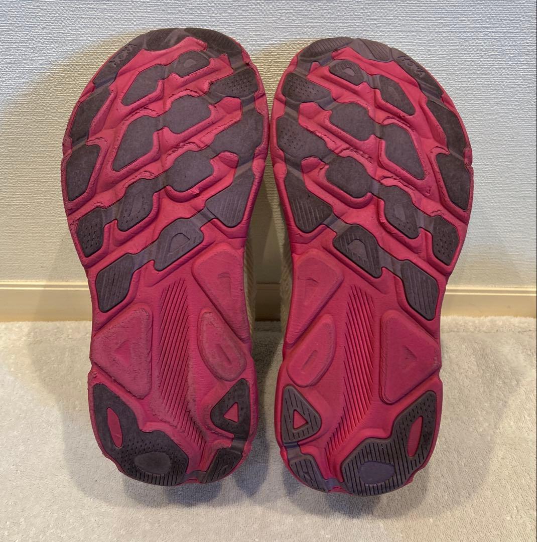 【美品】HOKA ONEONEクリフトン9 27.0cm オフホワイト/ピンク