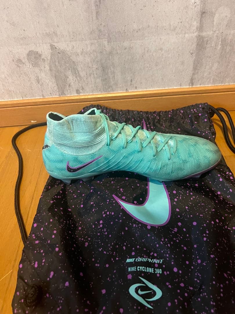 ナイキサッカースパイクファントムルナ