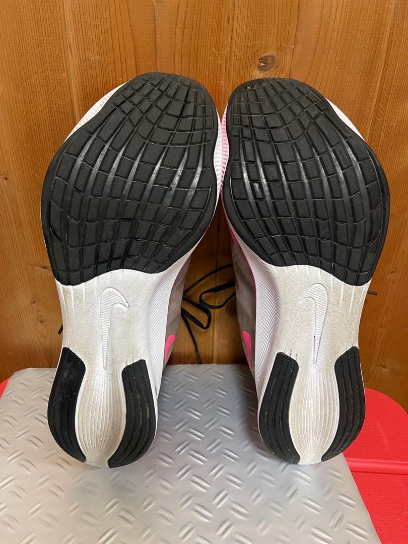 NIKE ZOOMFLY3 ランニグシューズ　27.5cm ピンク　箱無し