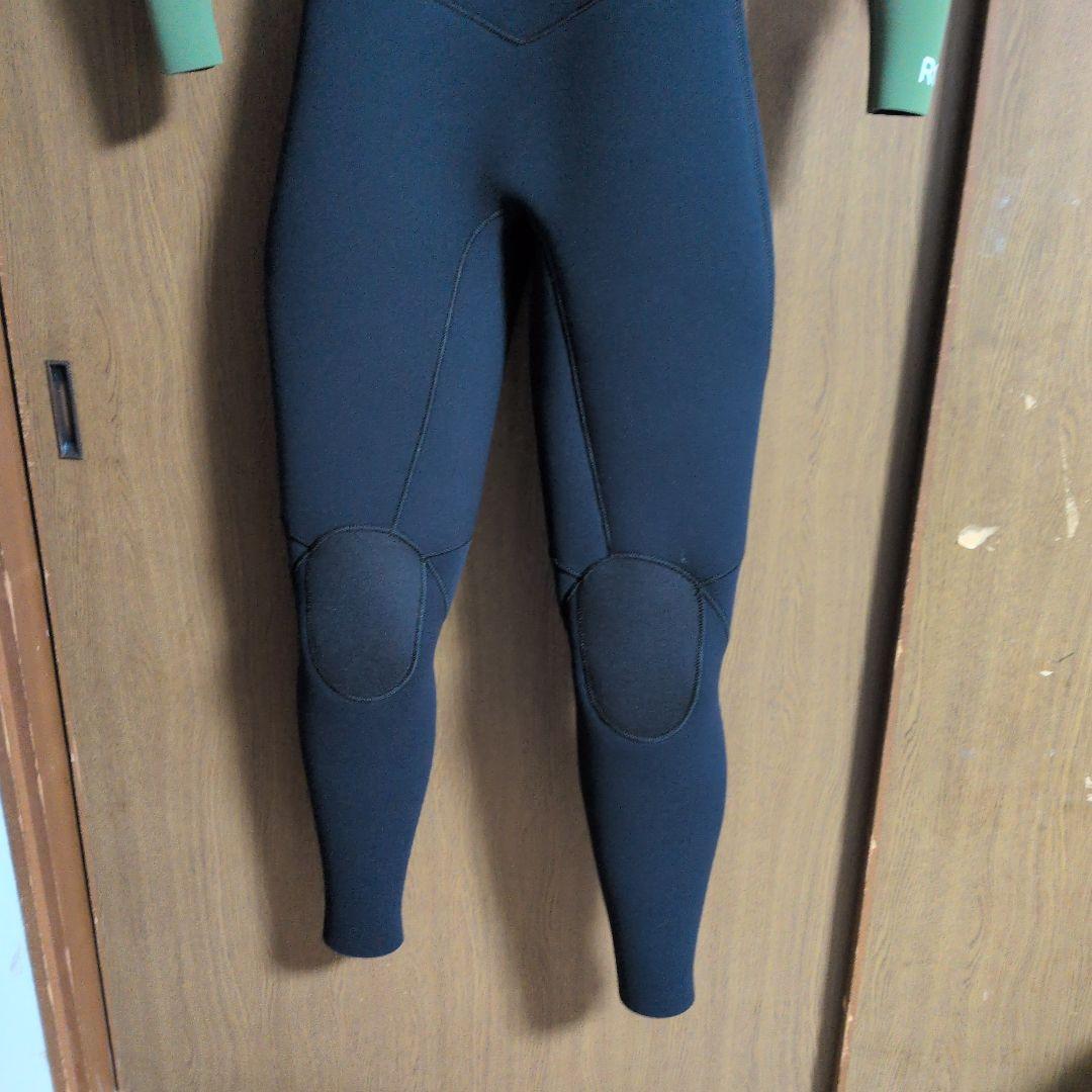新品未使用 　ROXY フラワー柄 フルスーツ MLサイズ