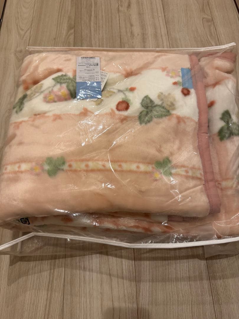 新品  毛布 シングル ストロベリー アクリル ニューマイヤー