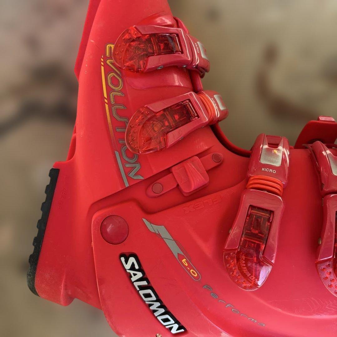 SALOMON 女性用スキー用ブーツ レッド