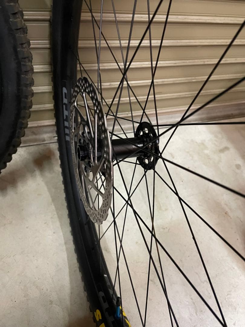 z*b様 MAXXIS Minion 29インチ ホイール前後セット　タイヤ付き