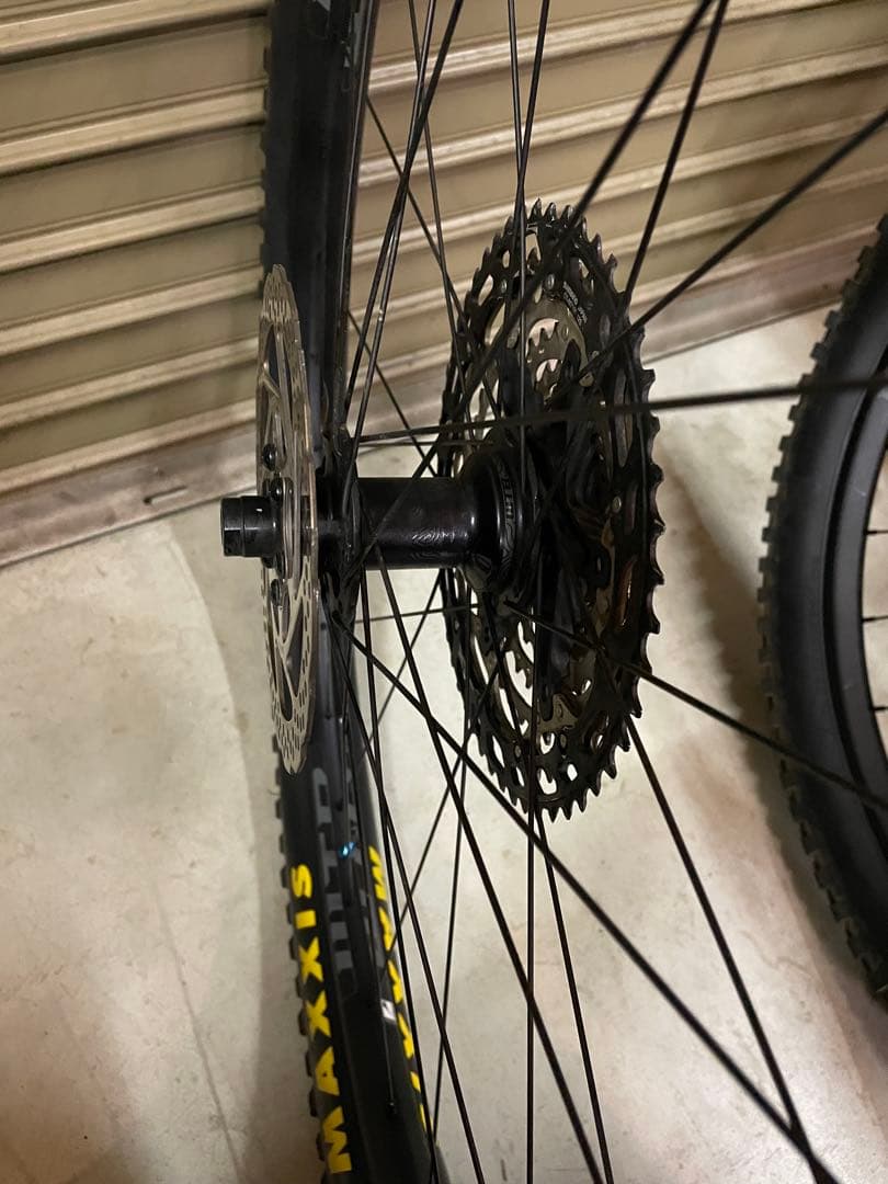 z*b様 MAXXIS Minion 29インチ ホイール前後セット　タイヤ付き