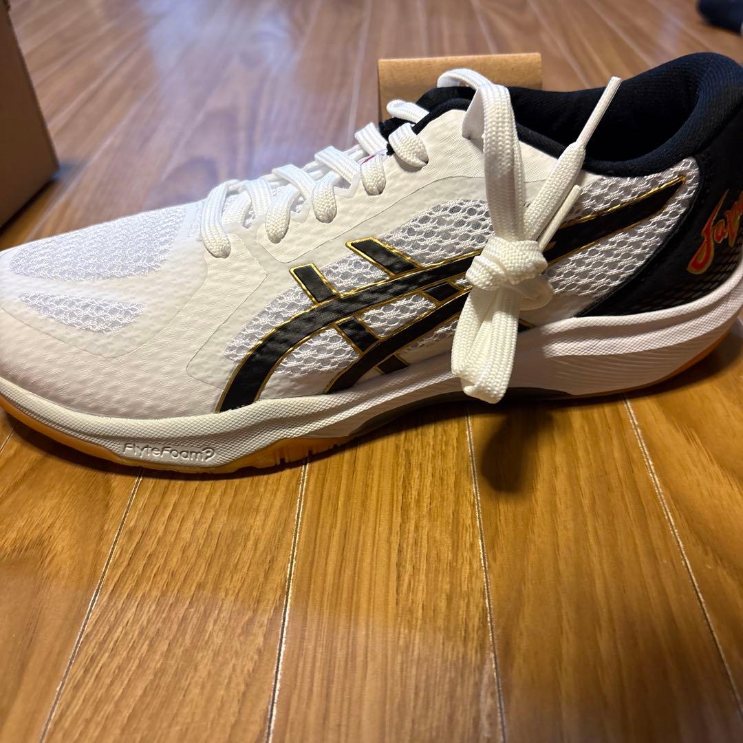 ASICS バレーボールシューズ ホワイト/ブラック/ゴールド