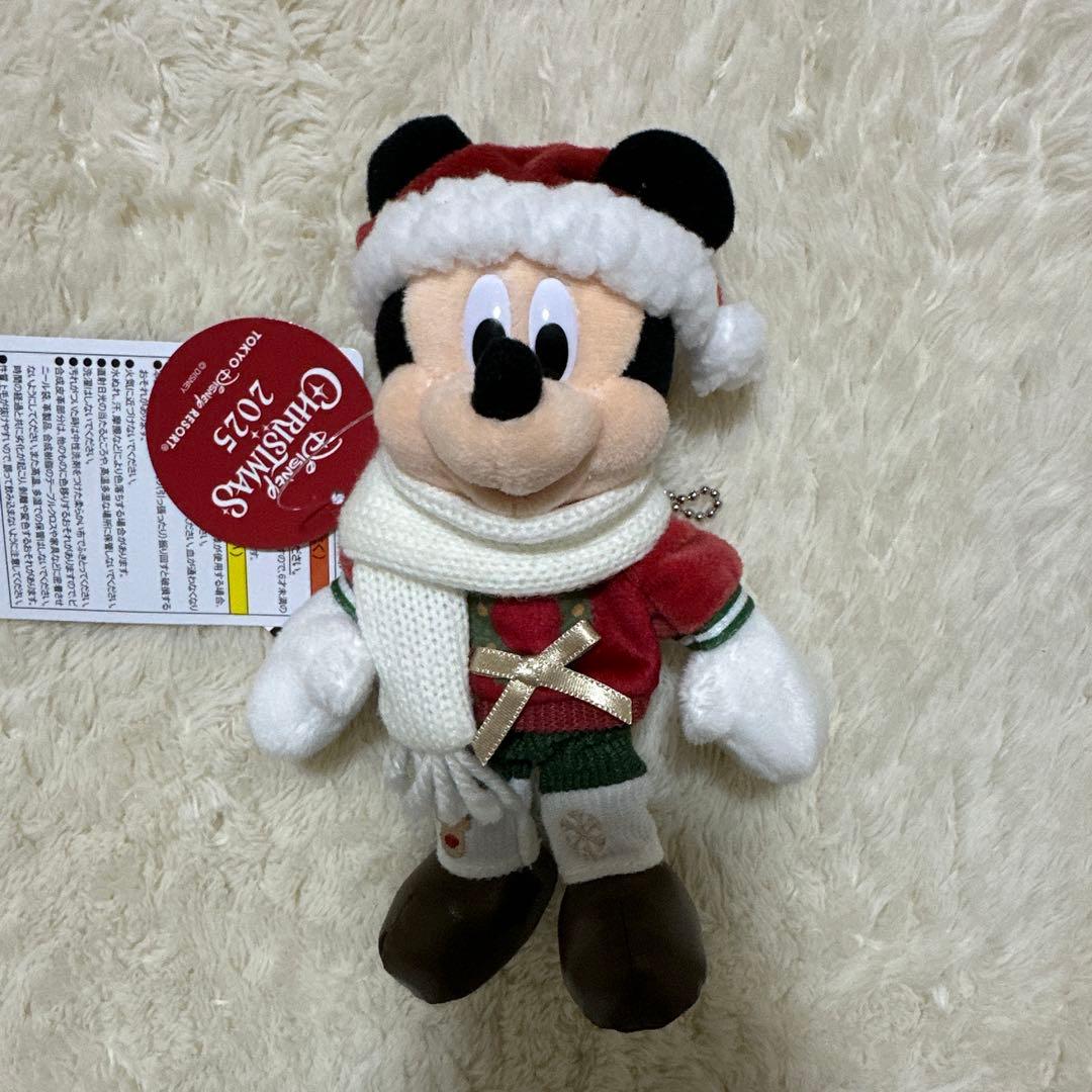 ディズニー　クリスマス　ぬいぐるみバッジ