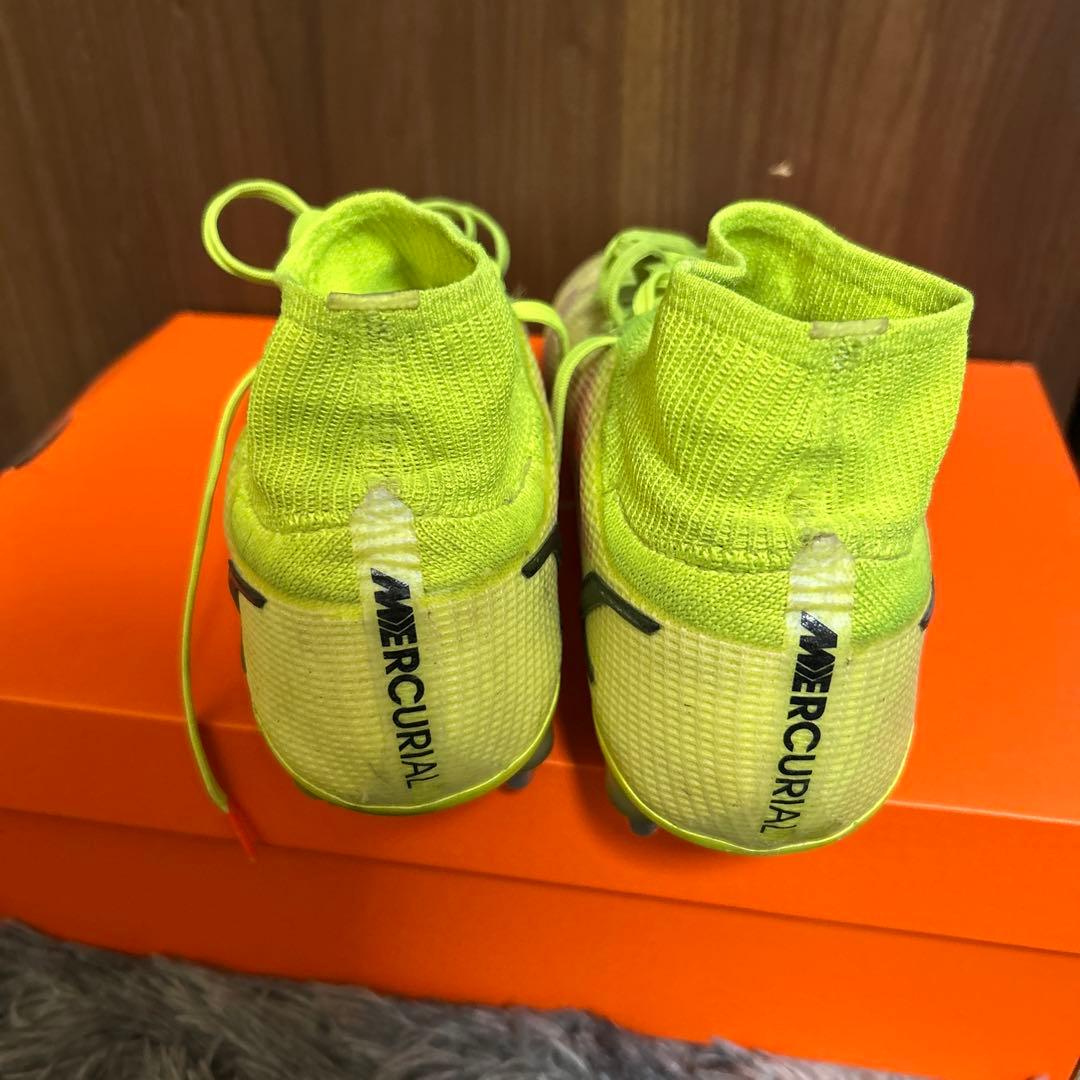 Nike サッカーシューズ ハイカット イエロー/レッド