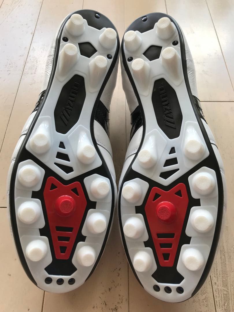 モレリア2ジャパン　ノーマルステッチ　白　27.5㎝　新品。