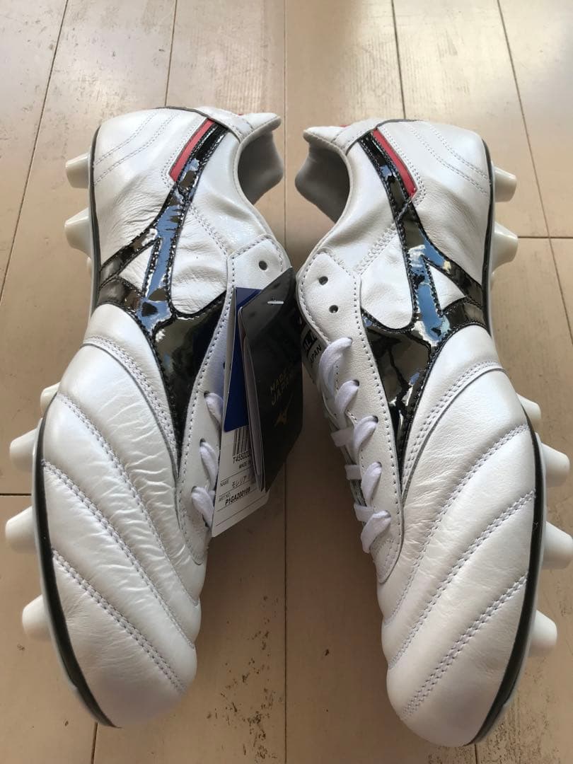 モレリア2ジャパン　ノーマルステッチ　白　27.5㎝　新品。