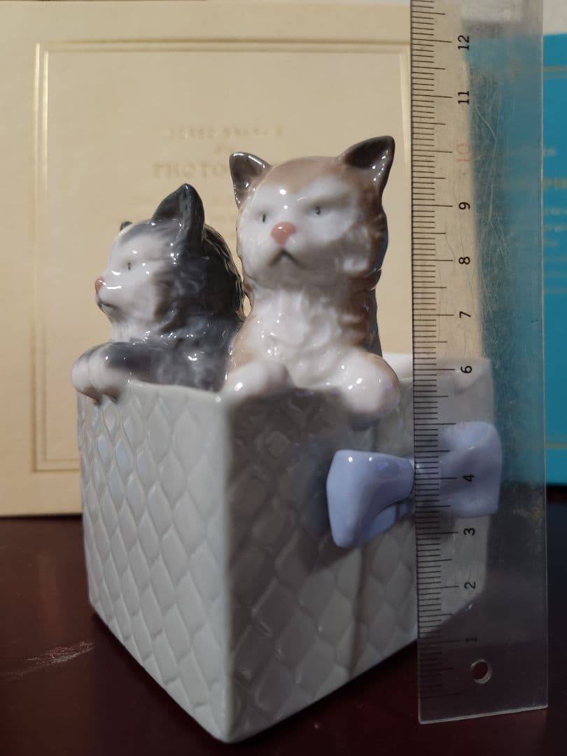 リヤドロ　NAO　猫　陶器　置物　アンティーク　LLADRO　骨董市
