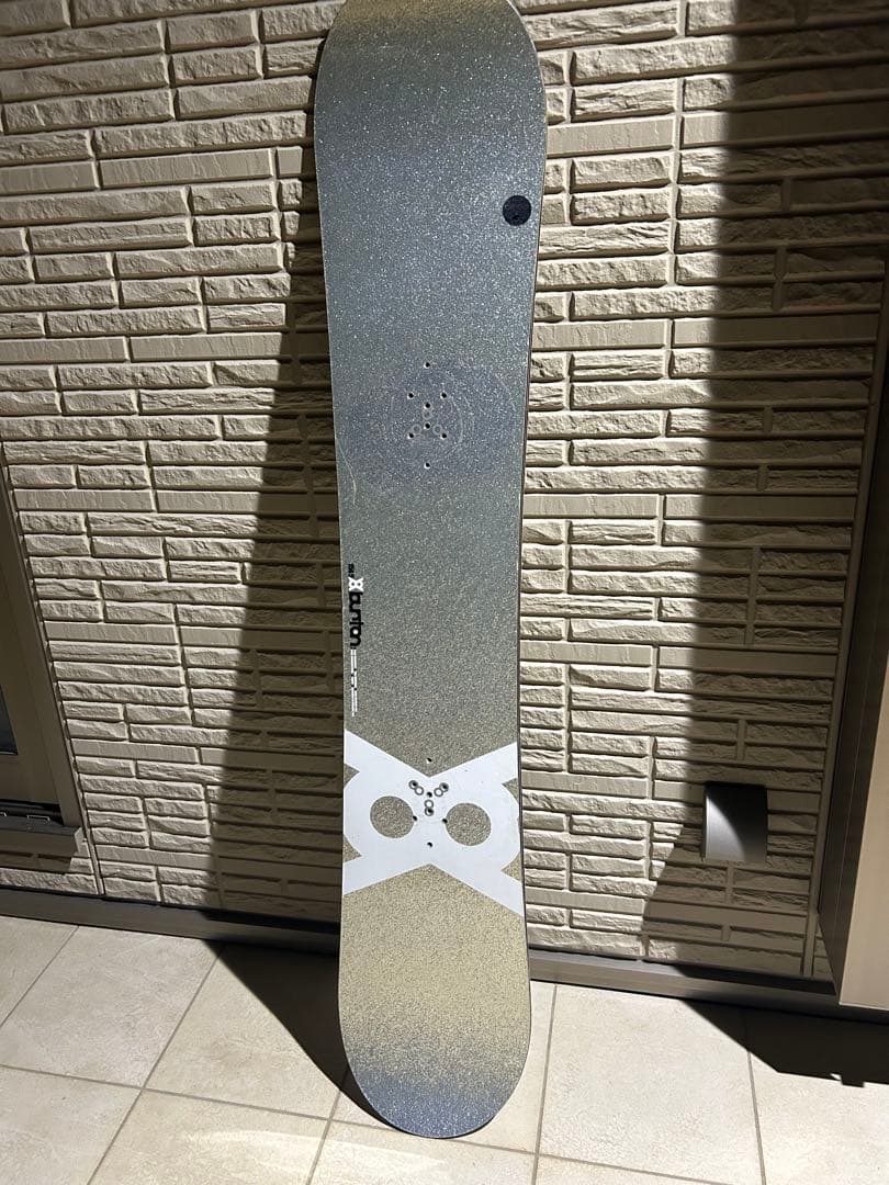 即購入可能　x8 154.5 ハイエンドモデルBurton シルバー