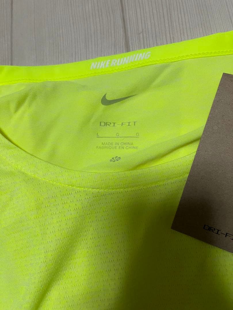 NIKEナイキDri-FIT ADVショートスリーブ ランニングシャツ