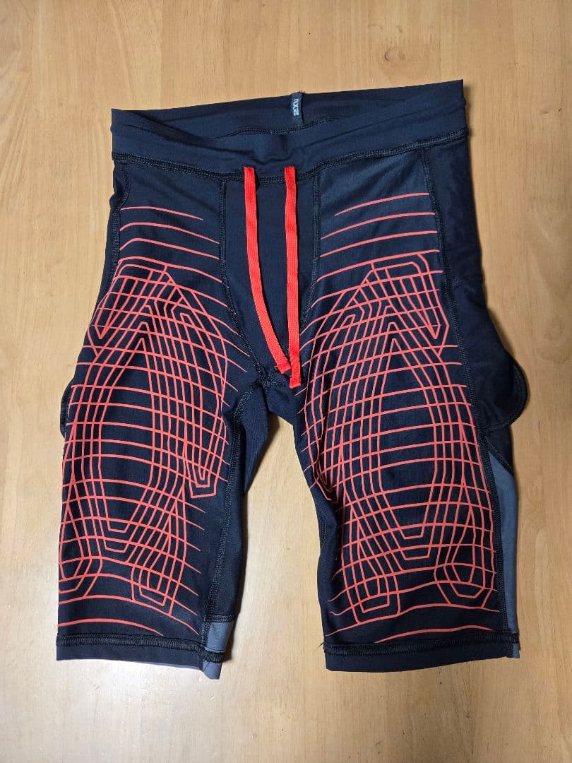 2XU ライトスピード リアクト コンプレッション ショート ショーツ