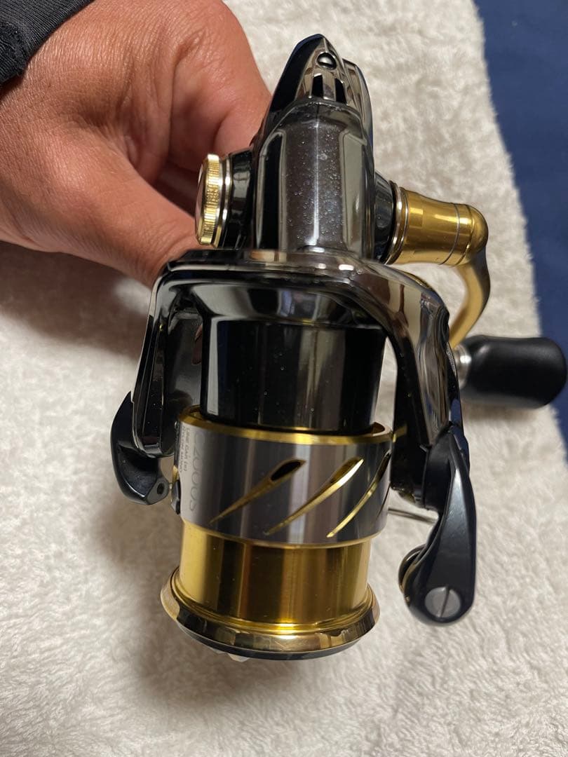 SHIMANO STELLA C2000HGS スピニングリール