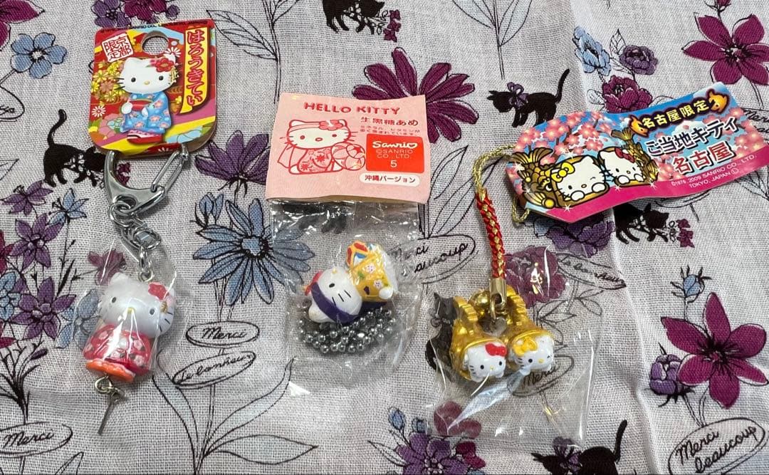 ハローキティ　ストラップ、キーホルダーセット