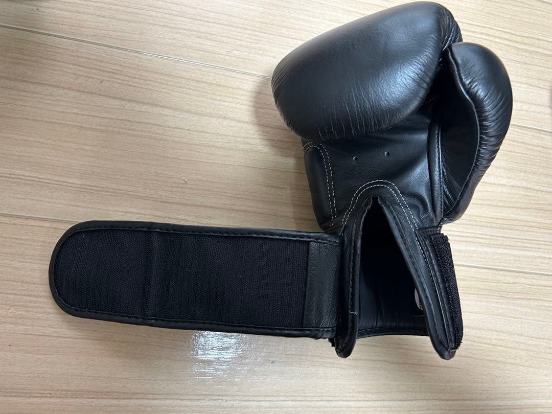 Twins 8oz グローブWINDYファウルカップ（M） ヘッドギア（L）