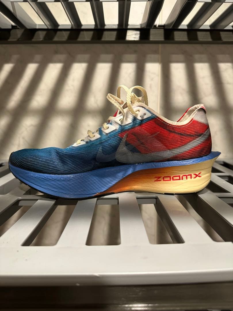 NIKE ヴェイパーフライ4 26.0cm