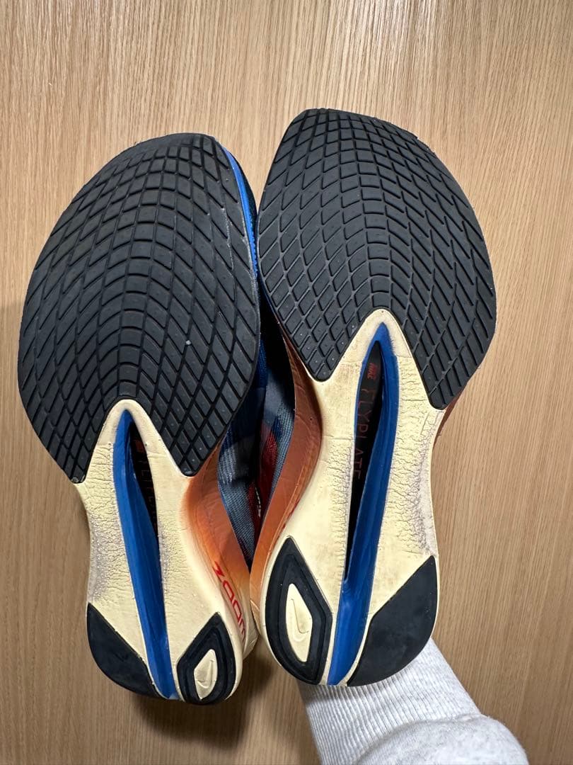 NIKE ヴェイパーフライ4 26.0cm