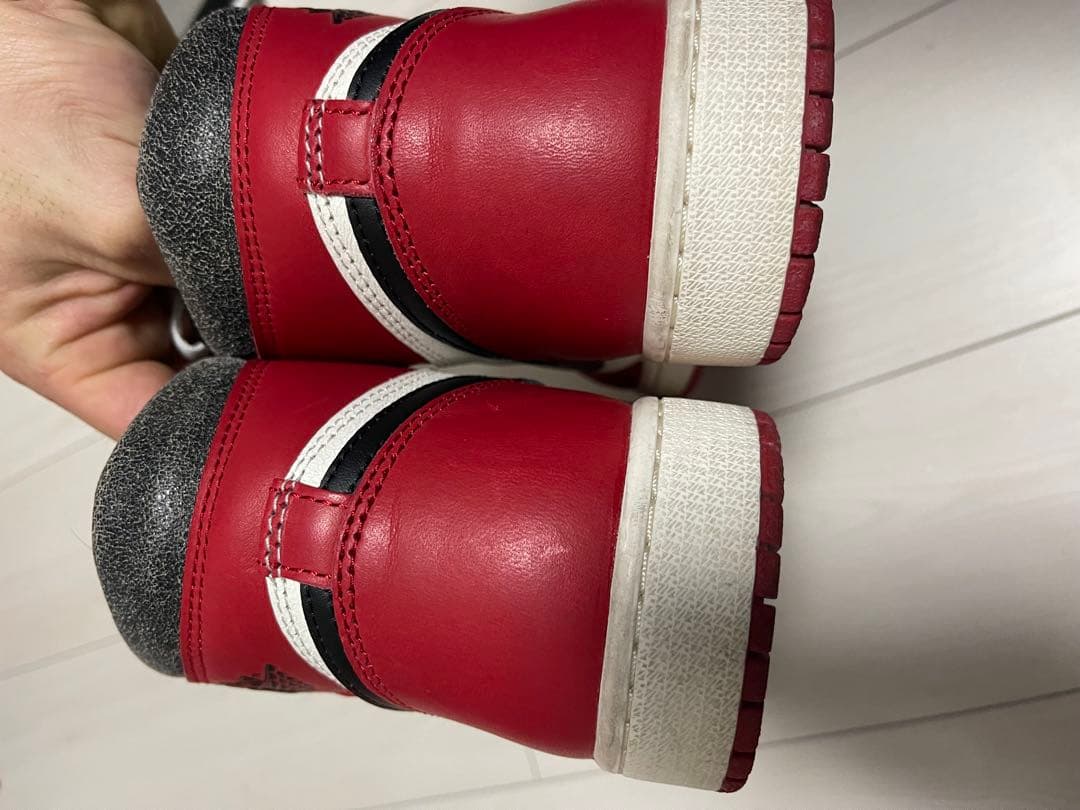 ナイキNike Air Jordan 1 シカゴ赤白黒