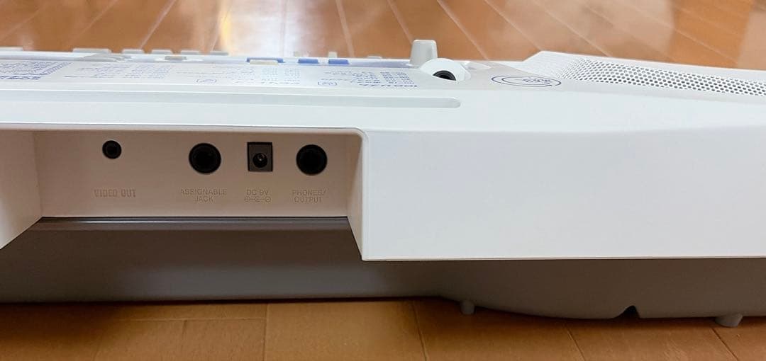 CASIOカシオ光ナビゲーション電子ピアノLK-180TV 純正ACアダプタ付属