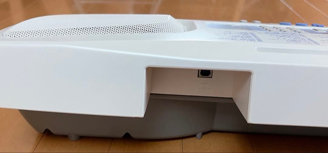 CASIOカシオ光ナビゲーション電子ピアノLK-180TV 純正ACアダプタ付属
