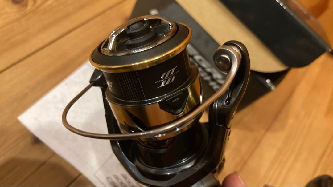 美品　シマノ 25 アルテグラ C2000SHG