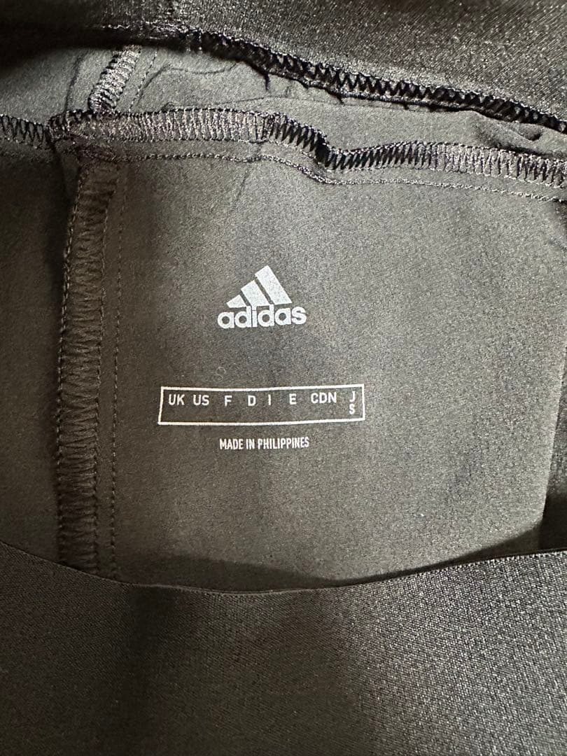 adidas ストライプジャージパンツ ブラック