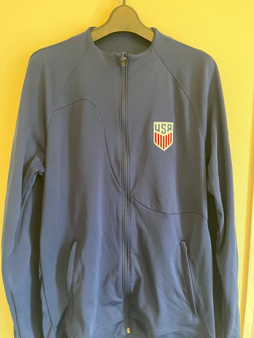 【新品タグ付き入手困難】NIKEサッカーアメリカ代表アンセムジャケット