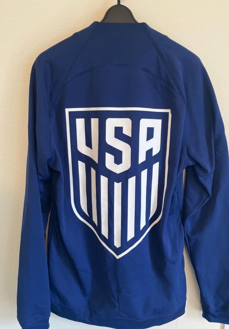 【新品タグ付き入手困難】NIKEサッカーアメリカ代表アンセムジャケット