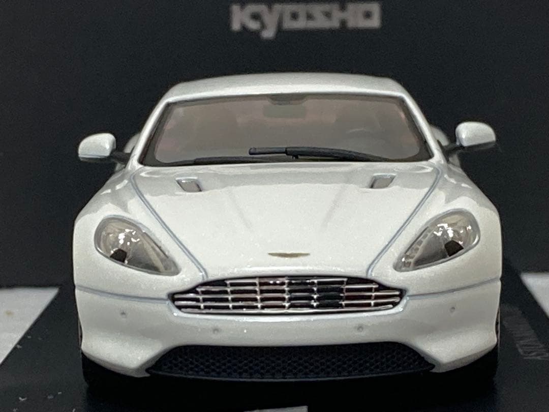 アストンマーティンDB9 京商製 1/43スケール