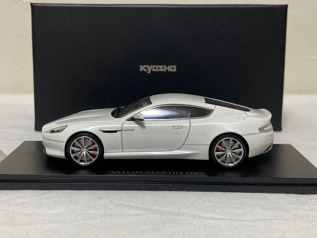 アストンマーティンDB9 京商製 1/43スケール